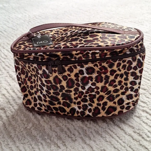 🆕️ Makeup case - Picture 2 of 5